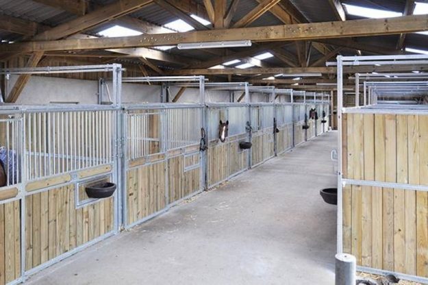 Centre Equestre Allier - Vichy - Les Ecuries de Verduizants